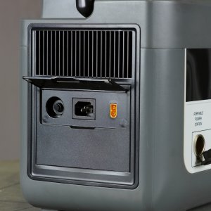 Портативная электростанция FUBAG AS 2400i (аккумулятор LiFePO4) в Санкт-Петербурге фото